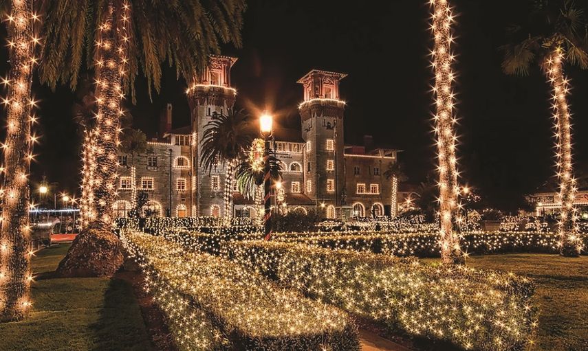 Esta sábado la marítima e histórica ciudad de San Agustín enciende las Noches de Luces como preludio a la época navideña.