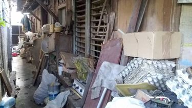 Exterior de la vivienda de una familia que espera solución para su caso en Santiago de Cuba.