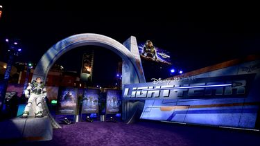 Una vista se ve durante el estreno mundial de la película Lightyear de Disney y Pixar en El Capitan Theatre en Hollywood, California, el 8 de junio de 2022.