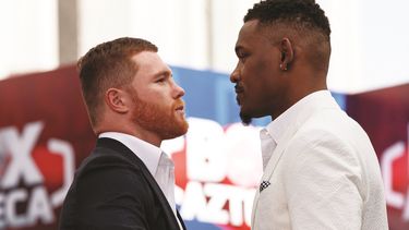 Yo sé que Jacobs (der.) será un duro rival, ha dicho el boxeador mexicano Canelo Álvarez.
