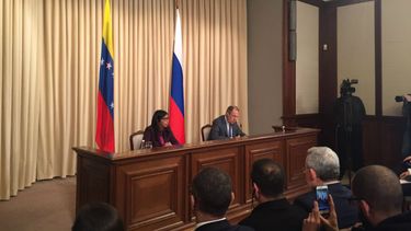 El ministro de Exteriores ruso, Serguéi Lavrov, y su homóloga venezolana, Delcy Rodríguez.