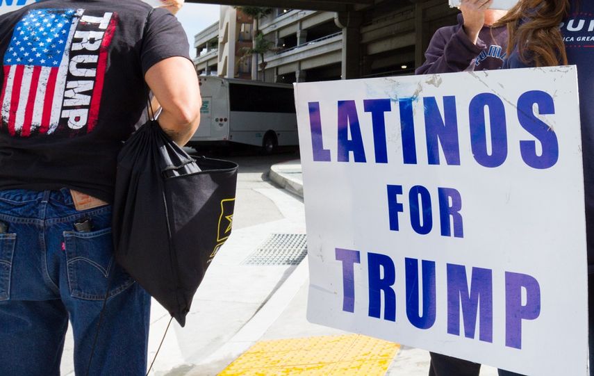 Representantes del grupo Latinos For Trump se oponen a la Ley Santuario en California.