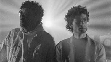 Andrés Cepeda y Duplat lanzan el tema Dulce y amarga. 