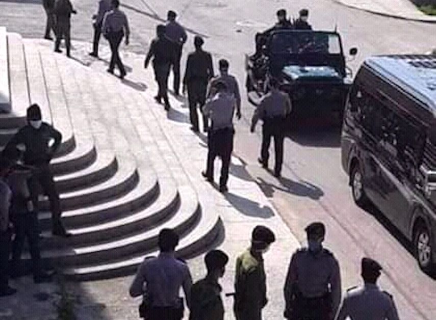 Despliegue de polic&iacute;as y boinas negras en P&aacute;rraga, La Habana.&nbsp;