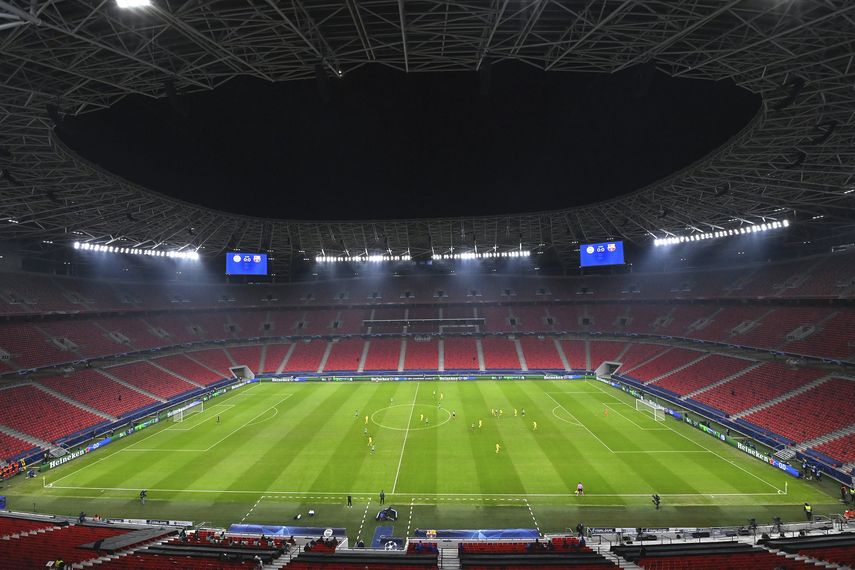 Una vista general del partido de fútbol del grupo G de la Liga de Campeones entre Ferencvaros y Barcelona en el Puskas Arena en Budapest, Hungría, el miércoles 2 de diciembre de 2020