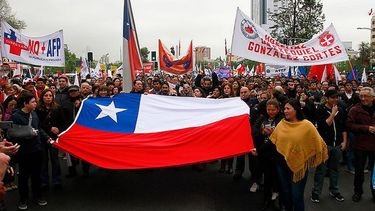 Tras varias semanas de negociaciones, los trabajadores han rebajado su demanda inicial, desde un 5,0 % de aumento salarial a un 4,2%