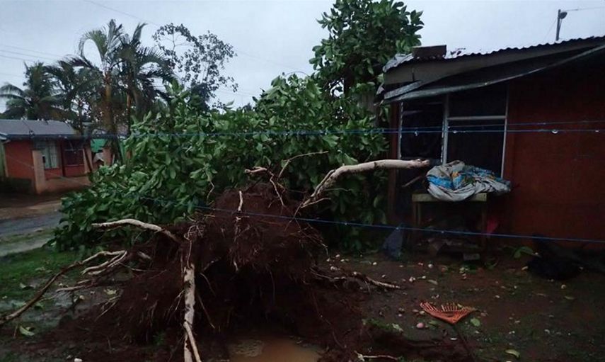 Las autoridades ticas se mantienen realizando el recuento de los daños causados por el huracán Otto y la habilitación de servicios colapsados como electricidad, agua potable, telefonía y vías terrestres.