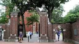 La entrada de la Universidad de Harvard en Cambridge, Massachusetts, el 13 de agosto del 2019. La entrada de la Universidad de Harvard en Cambridge, Massachusetts, el 13 de agosto del 2019.