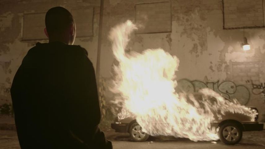 En esta imagen sin fecha proporcionada por el Festival Internacional de Cine de Morelia, el actor José Antonio Toledano en una escena de 50 o dos ballenas se encuentran en la playa, ganadora del premio del festival a la mejor película el 1 de noviembre de 2021.&nbsp;