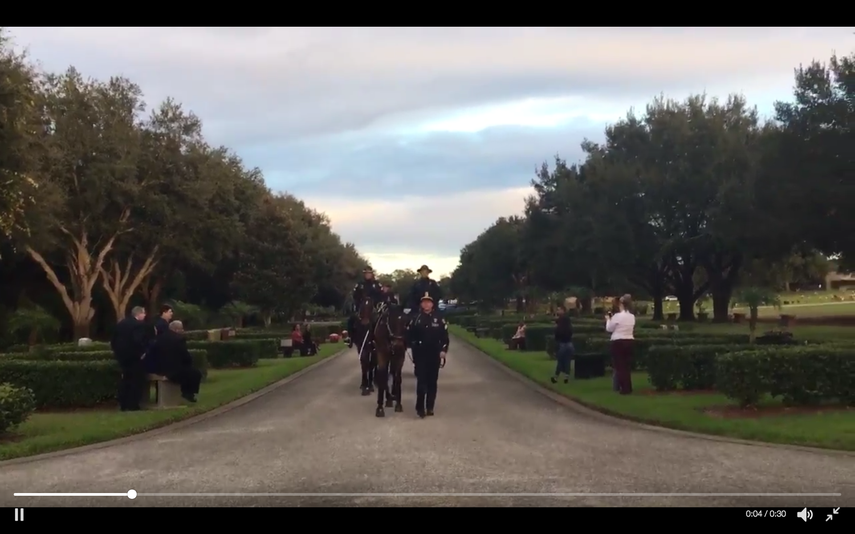 Funeral POlicia Orlando.jpg