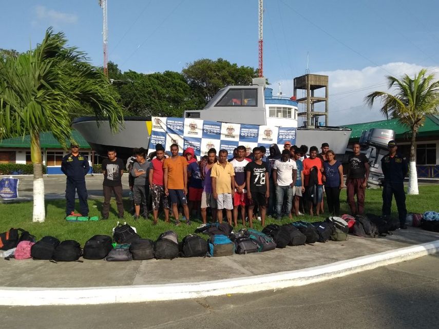 Los sobrevivientes son seis cubanos y cuatro ecuatorianos.