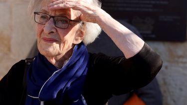 La poeta uruguaya&nbsp;Ida&nbsp;Vitale disfruta de un paseo literario por&nbsp;Juzbado, un pueblo de 200 habitantes en el oeste de España.