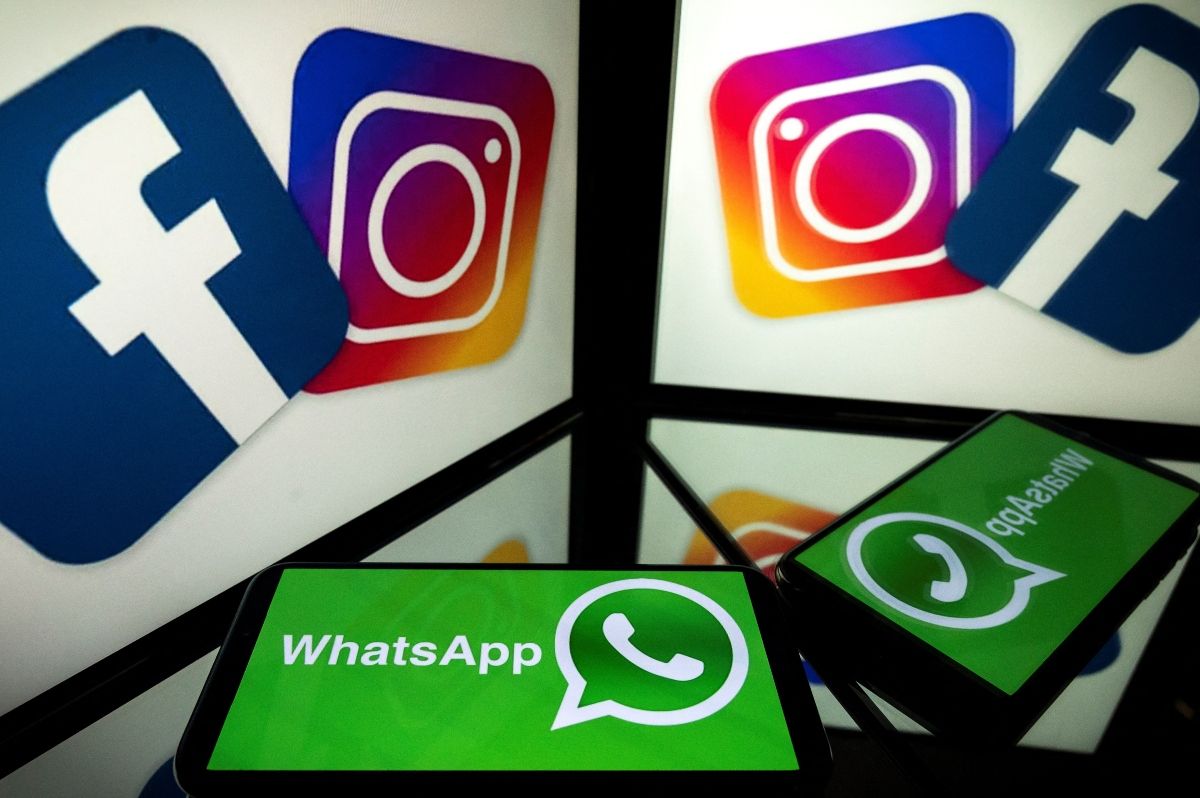 En esta foto de archivo tomada el 5 de octubre de 2020, esta imagen muestra logotipos de las redes sociales estadounidenses Facebook, Instagram y el servicio de mensajería móvil WhatsApp en las pantallas de un teléfono inteligente y una tableta en Toulouse, suroeste de Francia. En esta foto de archivo tomada el 5 de octubre de 2020, esta imagen muestra logotipos de las redes sociales estadounidenses Facebook, Instagram y el servicio de mensajería móvil WhatsApp en las pantallas de un teléfono inteligente y una tableta en Toulouse, suroeste de Francia.