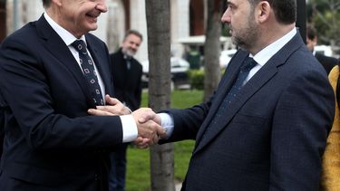 El expresidente del Gobierno Jos&eacute; Luis Rodr&iacute;guez Zapatero y el&nbsp;ministro de Transportes, Jos&eacute; Luis &Aacute;balos.