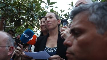 Carolina González, hija de Edmundo González Urrutia, leyó una carta enviada por su padre a los venezolanos este martes, 10 de septiembre