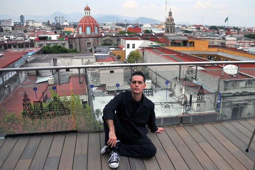 El actor español Pedro Alonso posa en el Centro Cultural España en Ciudad de México.&nbsp;