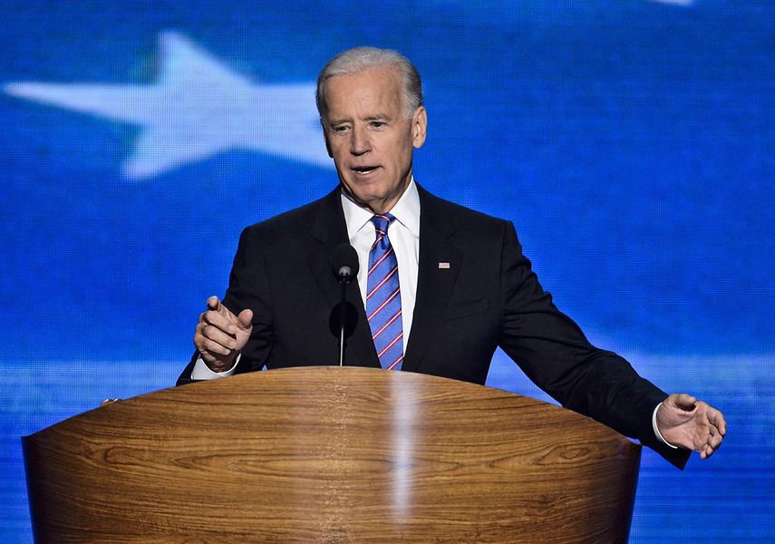 Tanto Biden como Clinton compitieron con Obama por la nominación de 2008, pero ambos acabaron en puestos claves de su Gobierno: como vicepresidente y jefa de la diplomacia (2009-2013), respectivamente. (EFE)