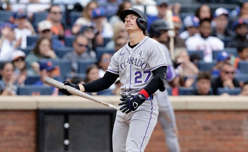 &nbsp;Jordan Beck #27 de los Rockies de Colorado reacciona tras poncharse para cerrar la octava entrada contra los Mets de Nueva York en el Citi Field el 1 de junio de 2025 en la ciudad de Nueva York.