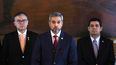 El&nbsp;presidente&nbsp;de&nbsp;Paraguay, Mario Abdo Benítez (c), brinda una conferencia de prensa acompañado de miembros de su gabinete.