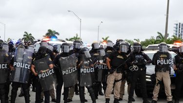 Agentes de la Policía de Florida.