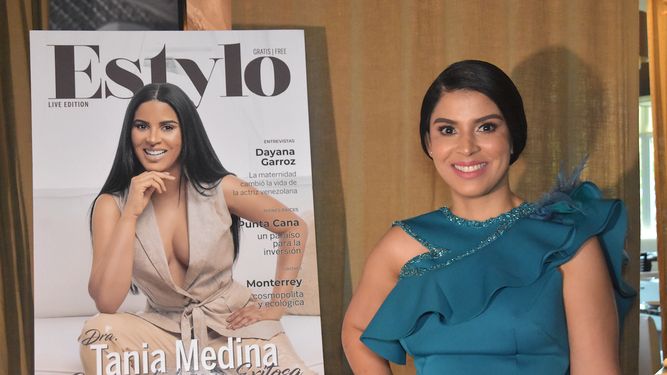 La Dra. Tania Medina engalana la portada de la edición de mayo de la revista Estylo, que ahora llega al Caribe. 