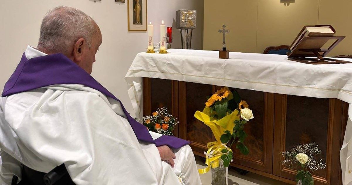 Papa Francisco: la guerra es absurda, no soluciona los conflictos