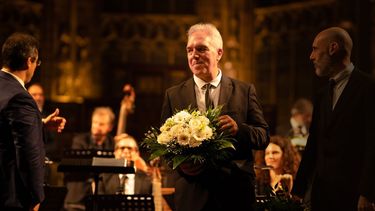 Alejandro Meerapfel en una imagen publicada en el perfil en Facebook del Festival de Música de Ambronay.