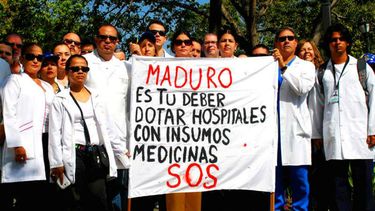 Venezuela atraviesa una crisis de escasez y desabastecimiento de medicinas desde hace dos años por lo que el Parlamento, de mayoría opositora, declaró la emergencia humanitaria.