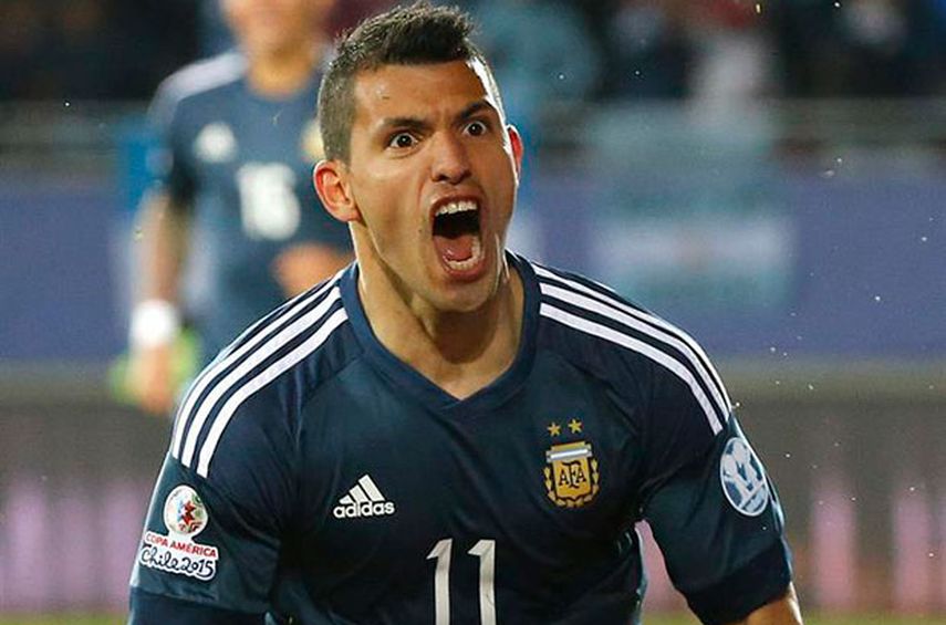 El gol del Kun se produjo en el minuto 55. (EFE)