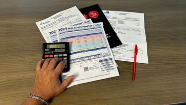 Los floridanos cuentan con ciertas disposiciones de alivio, pero aseguran que no son suficientes.