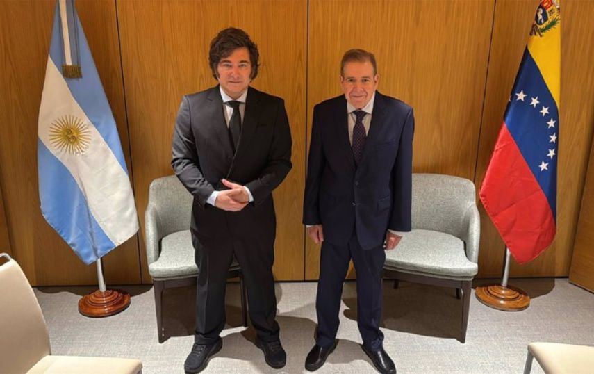 El presidente de Argentina, Javier Milei, y el presidente electo de Venezuela, Edmundo González, reunidos en Madrid a 8 de junio de 2025
