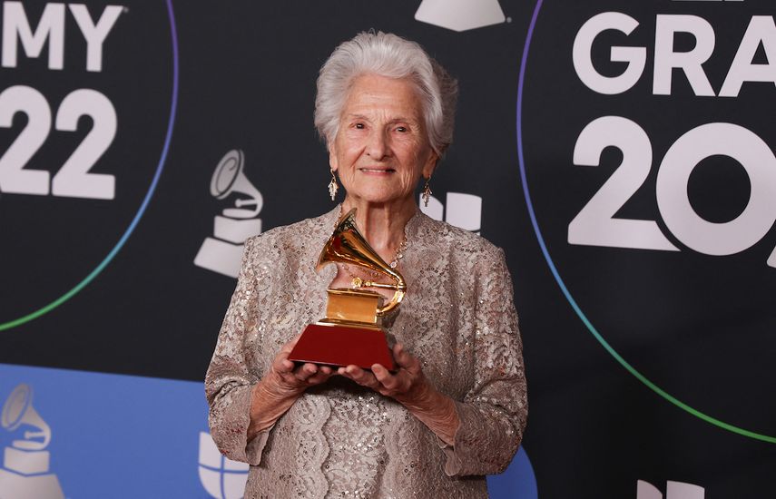 Cubana De 95 A os Se Lleva El Latin Grammy A Artista Revelaci n Cubana De 95 A os Se Lleva El Latin Grammy A Artista Revelaci n