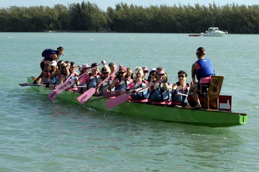 Remar ha resultado ser un deporte perfecto para las sobrevivientes del cáncer de seno (en la foto). Foto: KATHY CABBLE