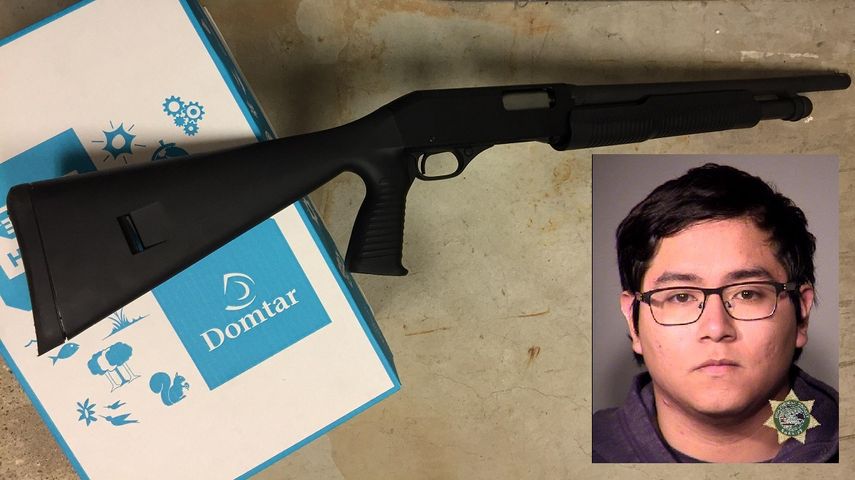Fotografía del estudiante de 18 años Angel Granado Dias, detenido por entrar a una escuela en Portland, Oregon, con un arma visible y cargada.