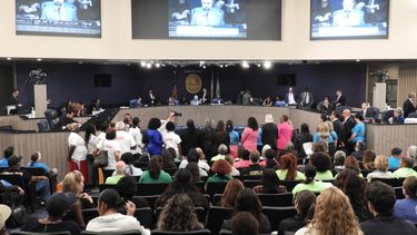 El pleno de la Comisión de Miami-Dade.