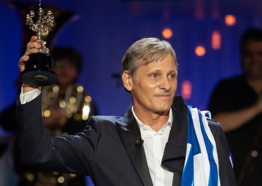 El actor estadounidense&nbsp;Viggo Mortensen recibe el premio a la trayectoria en el Festival de Cine de San Sebasti&aacute;n.&nbsp;