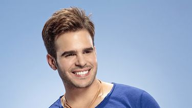 Juan Esteban, creador de los éxitos Bum, Bum, Bum, Qué pena y Te equivocaste, que han alcanzado los primeros lugares en las listas de música tropical de Billboard. EFE/Kike San Martin