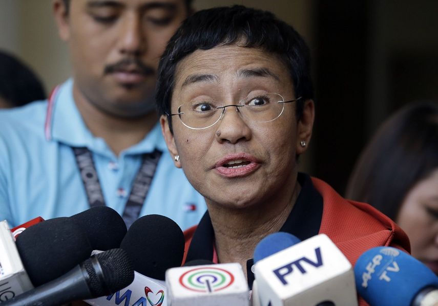 La directora general y editora de Rappler, Maria Ressa, habla con reporteros a las puertas del Tribunal Regional de Pasig, en Manila, Filipinas.&nbsp;