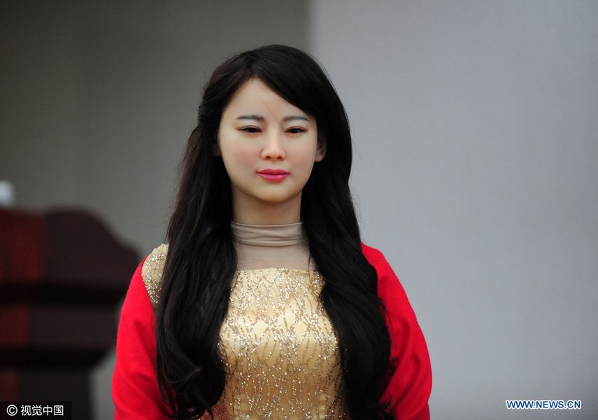 China desvela su primer robot interactivo, la diosa Jia Jia