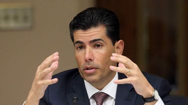 El político republicano cubanoamericano, José Oliva, durante una sesión legislativa en la Cámara de Florida.