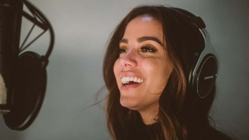 Anitta fue la elegida para entrar en la lista de los más de 250 artistas que ya grabaron versiones exclusivas de grandes hits en los estudios de Spotify.&nbsp;