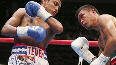 González (izquierda) fue superior a su rival. (AP)