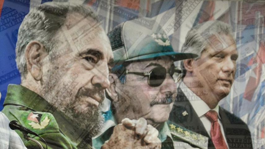 Fidel y Raúl Castro y Miguel Díaz-Canel.