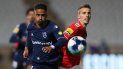 El partido de la primera división portuguesa comenzó con apenas nueve jugadores de Belenenses en la cancha — dos menos de los que deben alinearse — debido a un brote de COVID-19 y ahora el caso confirmado de Ómicron enciende la alarma en el Benfica El partido de la primera división portuguesa comenzó con apenas nueve jugadores de Belenenses en la cancha — dos menos de los que deben alinearse — debido a un brote de COVID-19 y ahora el caso confirmado de Ómicron enciende la alarma en el Benfica