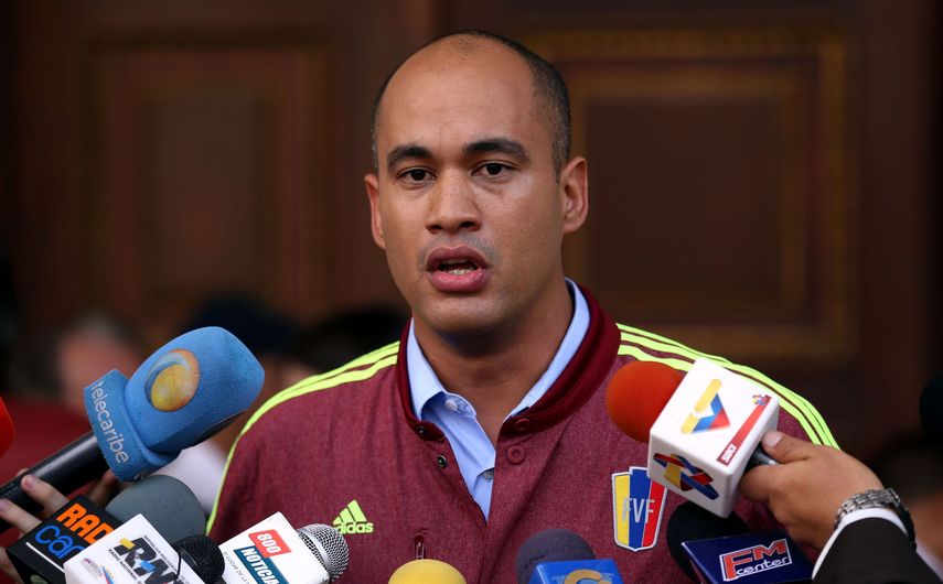 Rodríguez afirmó que esa mayoría antichavista que según él no  participó en la consulta del 16 de julio es una muestra de su  descontento con la estrategia de la oposición