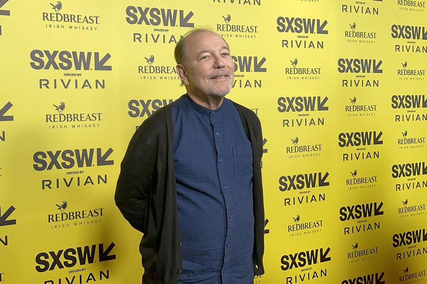 El ícono de la salsa, Rubén Blades, posa en la alfombra roja del estreno de la película Campeón Gabacho, en el festival South By Southwest (SXSW) en Austin, Texas, (EE.UU).