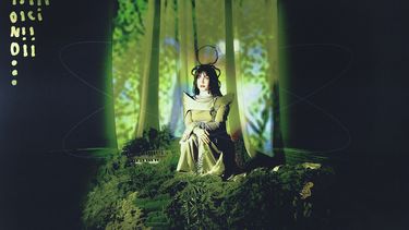 Portada de in visions, álbum debut de Alé Araya.