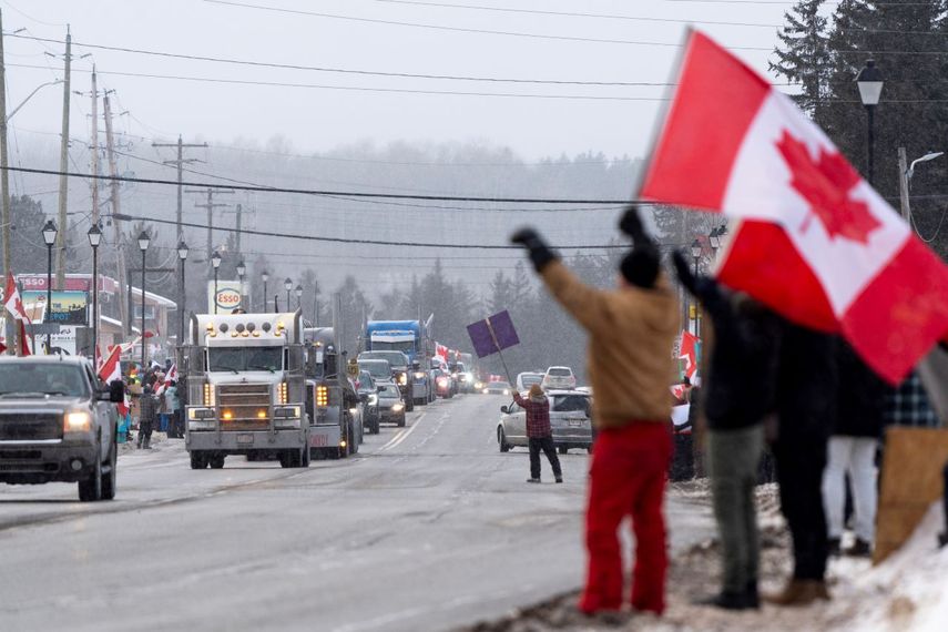 Camioneros protestan contra mandato de vacunaci n en Canad