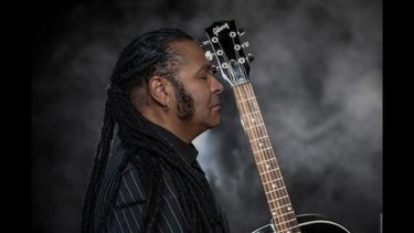 El cantautor y músico cubano Amaury Gutiérrez.