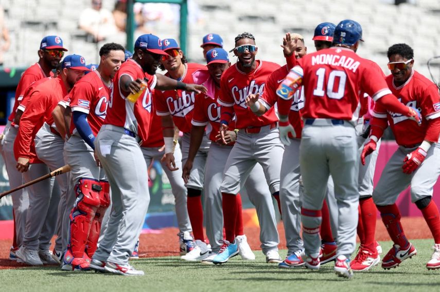Yoán Moncada le dio a Cuba la victoria con cuadrangular de dos carreras
